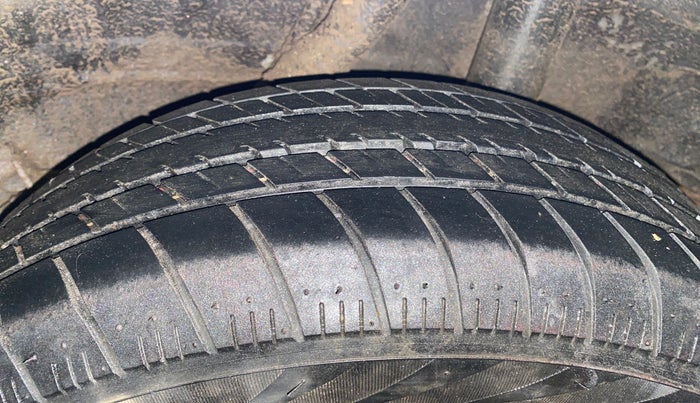 2018 Honda Amaze 1.2L I-VTEC S, Petrol, Manual, 90,647 km, Left Rear Tyre Tread