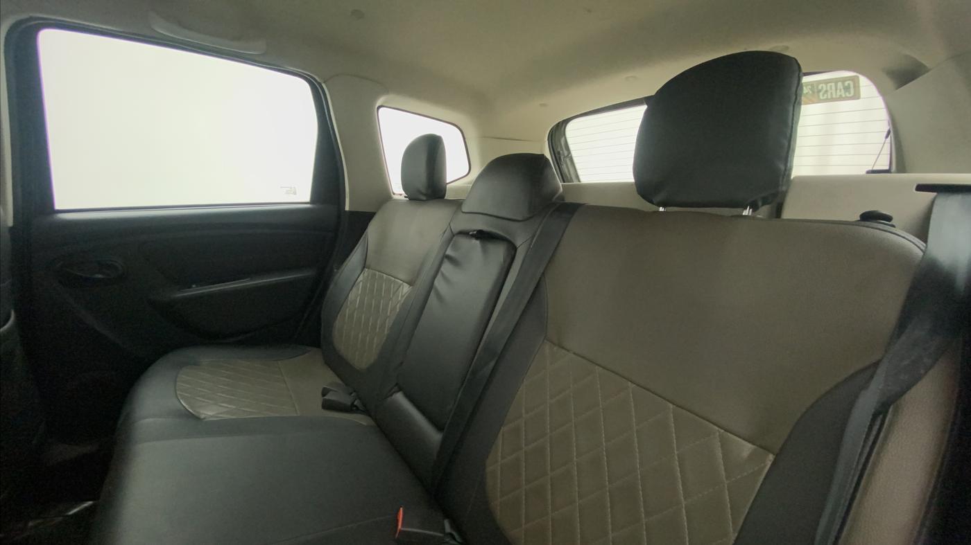 2017 Renault Duster RXS CVT, Petrol, Automatic, 68,741 km, Right Side Rear Door Cabin
