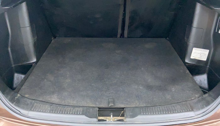2018 Maruti S Cross ZETA 1.3, Diesel, Manual, 77,154 km, Boot Inside