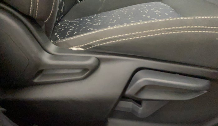 2021 Tata Tiago XZ PLUS PETROL, Petrol, Manual, 24,041 km, Driver Side Adjustment Panel