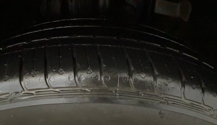 2021 Tata Tiago XZ PLUS PETROL, Petrol, Manual, 24,041 km, Right Front Tyre Tread