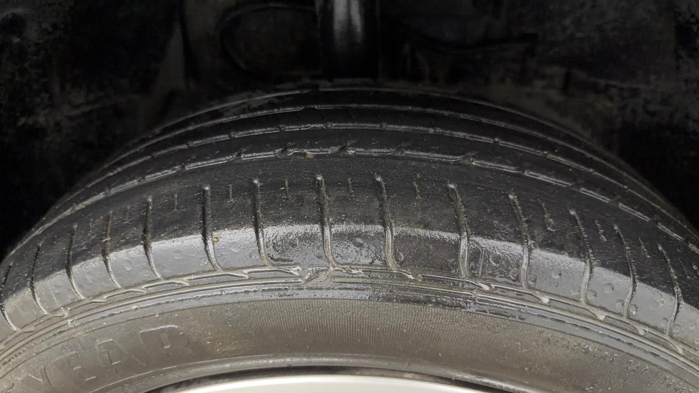 2019 Tata NEXON KRAZ MT PETROL, Petrol, Manual, 49,510 km, Right Front Tyre Tread