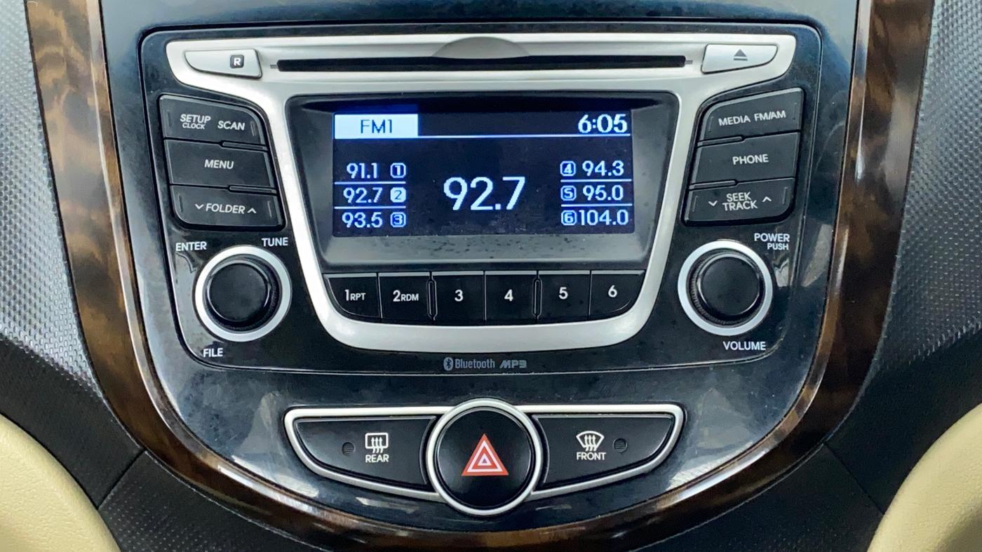 2015 Hyundai Verna FLUIDIC 1.6 VTVT S, Petrol, Manual, 59,493 km, Infotainment System