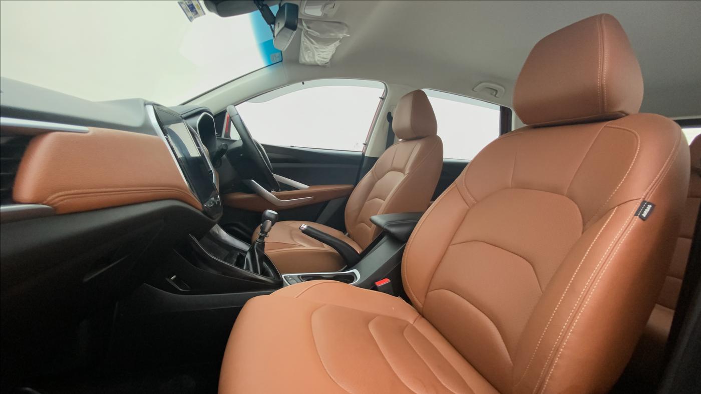 2021 MG HECTOR PLUS SMART 2.0 7STR, Diesel, Manual, 1,954 km, Right Side Front Door Cabin