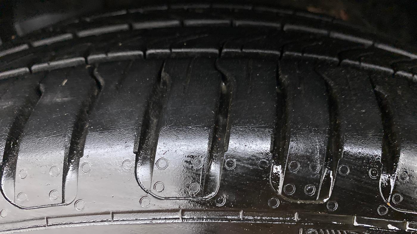 2021 MG HECTOR PLUS SMART 2.0 7STR, Diesel, Manual, 1,954 km, Left Front Tyre Tread