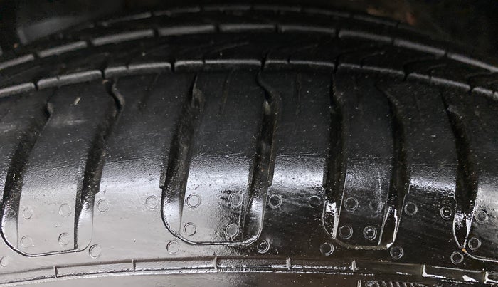 2021 MG HECTOR PLUS SMART 2.0 7STR, Diesel, Manual, 1,954 km, Left Front Tyre Tread