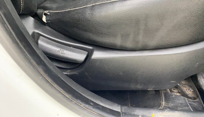 2018 Hyundai Grand i10 SPORTZ 1.2 KAPPA VTVT, Petrol, Manual, 68,907 km, Driver Side Adjustment Panel