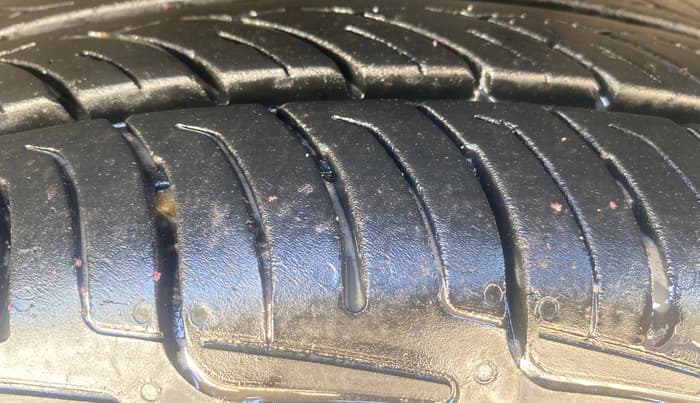 2019 Maruti S PRESSO VXI AMT, Petrol, Automatic, 63,457 km, Right Front Tyre Tread