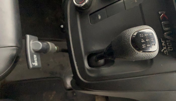 2018 Mahindra KUV 100 NXT K2+ P 6 STR, Petrol, Manual, 24,673 km, Gear Lever