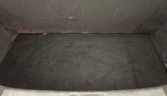 2018 Mahindra KUV 100 NXT K2+ P 6 STR, Petrol, Manual, 24,673 km, Boot Inside