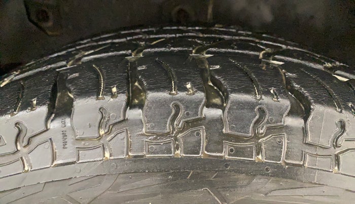 2021 Mahindra Thar LX HARD TOP 4WD MT, Diesel, Manual, 24,590 km, Left Rear Tyre Tread