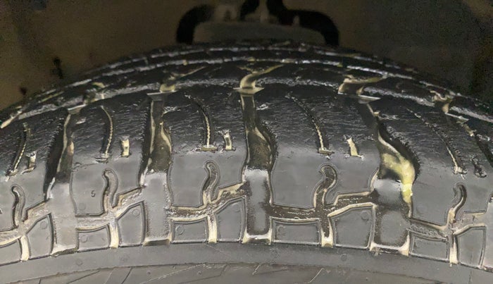 2021 Mahindra Thar LX HARD TOP 4WD MT, Diesel, Manual, 24,590 km, Right Front Tyre Tread