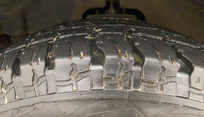 2021 Mahindra Thar LX HARD TOP 4WD MT, Diesel, Manual, 24,590 km, Left Front Tyre Tread