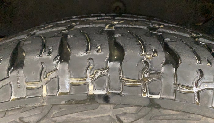 2021 Mahindra Thar LX HARD TOP 4WD MT, Diesel, Manual, 24,590 km, Right Rear Tyre Tread