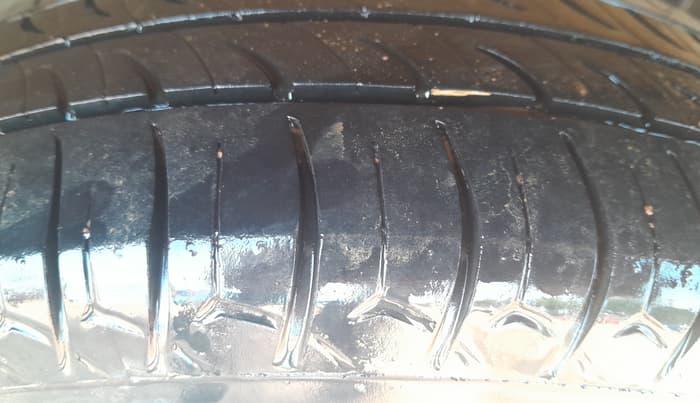 2013 Maruti A Star VXI (ABS) AT, Petrol, Automatic, 71,450 km, Left Rear Tyre Tread