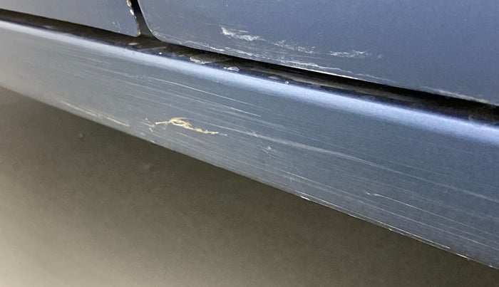 2017 Maruti Baleno ZETA PETROL 1.2, Petrol, Manual, 74,909 km, Left running board - Minor scratches
