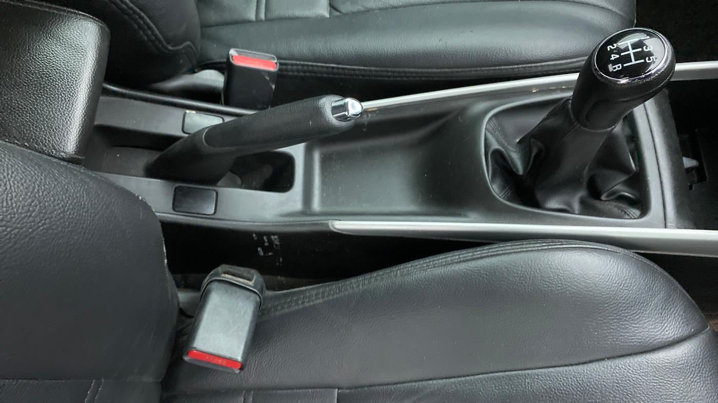 2017 Maruti Baleno ZETA PETROL 1.2, Petrol, Manual, 74,909 km, Gear Lever