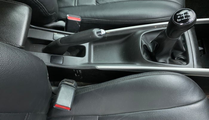 2017 Maruti Baleno ZETA PETROL 1.2, Petrol, Manual, 74,909 km, Gear Lever