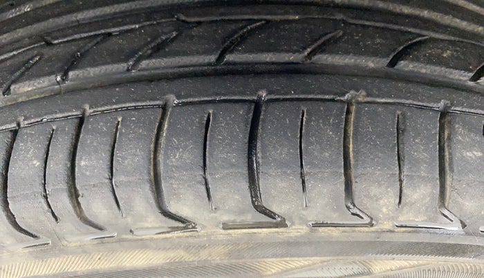 2012 Honda Brio S(O) MT, Petrol, Manual, 47,358 km, Left Front Tyre Tread