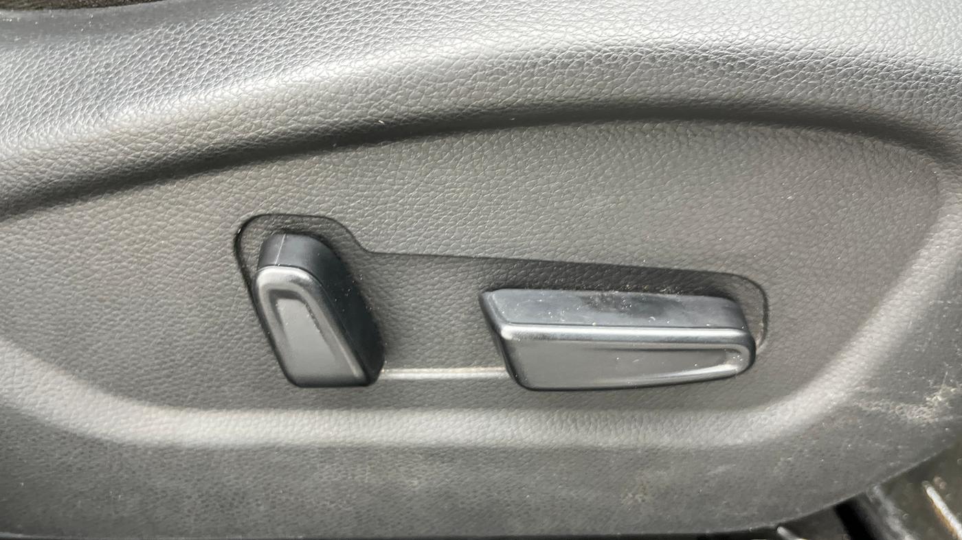 2020 KIA SELTOS GTX PLUS DCT 1.4 PETROL, Petrol, Automatic, 84,135 km, Driver Side Adjustment Panel