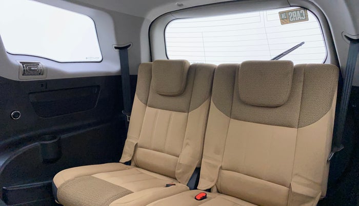 2018 Mahindra XUV500 W7, Diesel, Manual, 85,256 km, Third Seat Row ( optional )