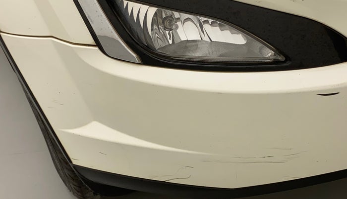 2018 Mahindra XUV500 W7, Diesel, Manual, 85,256 km, Front bumper - Minor scratches