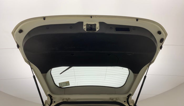 2018 Mahindra XUV500 W7, Diesel, Manual, 85,256 km, Boot Door Open