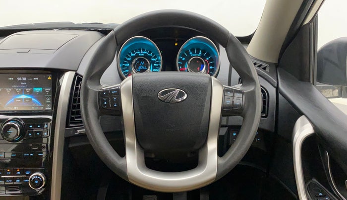 2018 Mahindra XUV500 W7, Diesel, Manual, 85,256 km, Steering Wheel Close Up