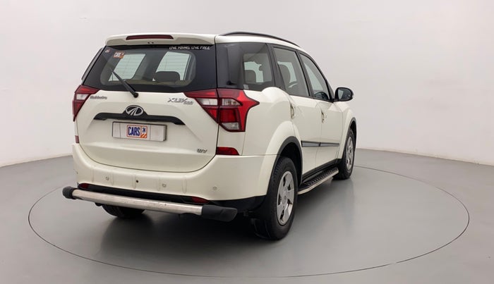 2018 Mahindra XUV500 W7, Diesel, Manual, 85,256 km, Right Back Diagonal