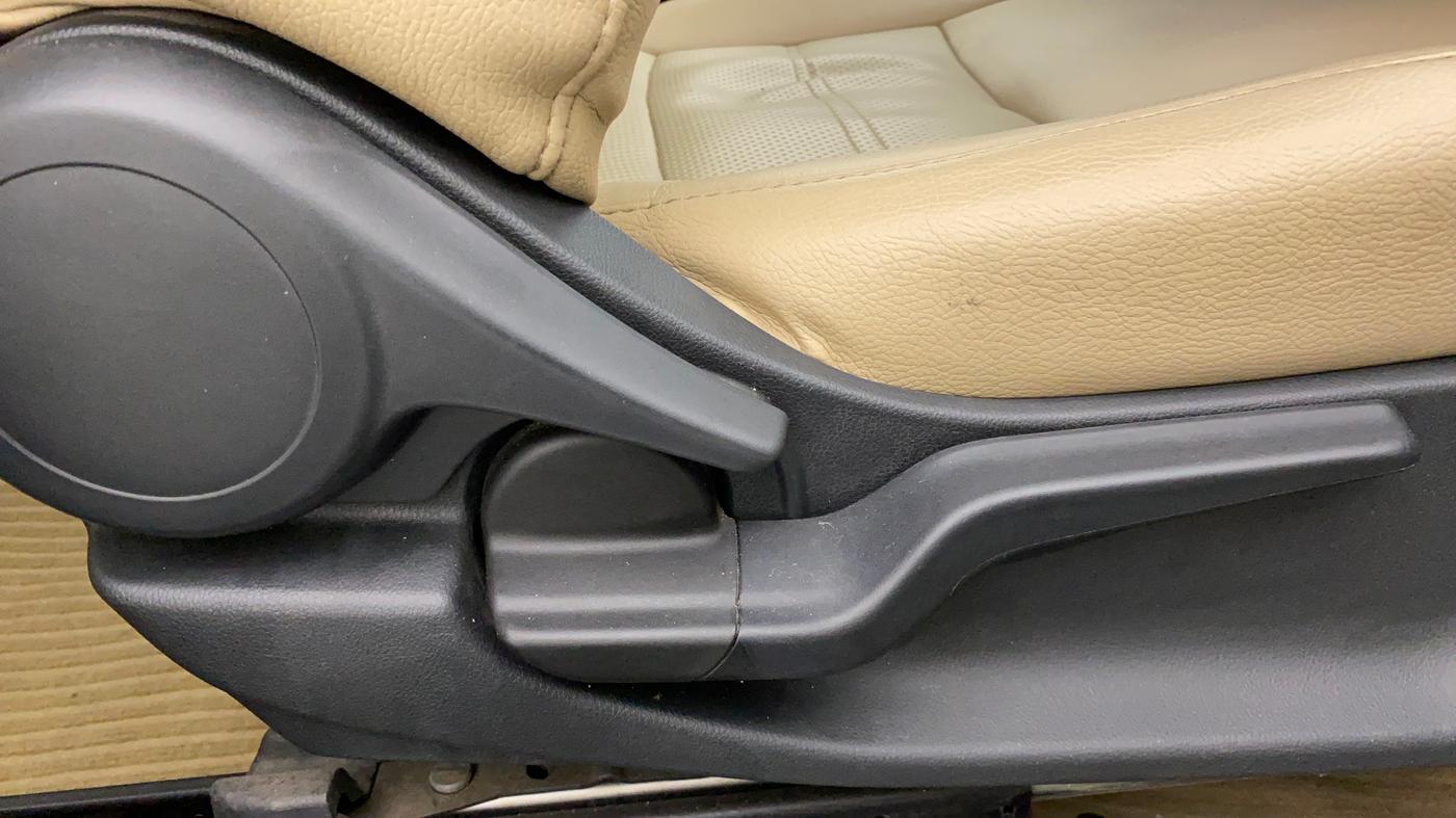 2019 Honda Amaze 1.2L I-VTEC V CVT, Petrol, Automatic, 30,709 km, Driver Side Adjustment Panel