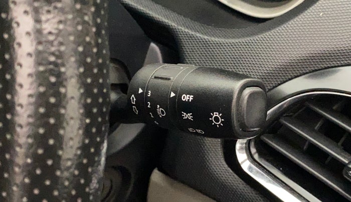 2017 Tata Tiago XZ PETROL, Petrol, Manual, 81,624 km, Dashboard - Headlight height adjustment not working