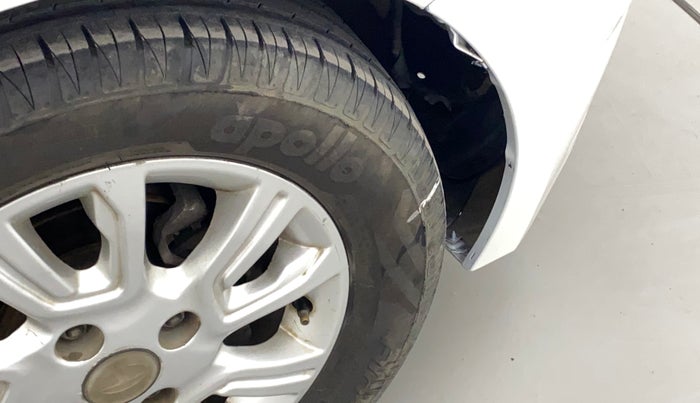 2017 Tata Tiago XZ PETROL, Petrol, Manual, 81,624 km, Right fender - Lining loose
