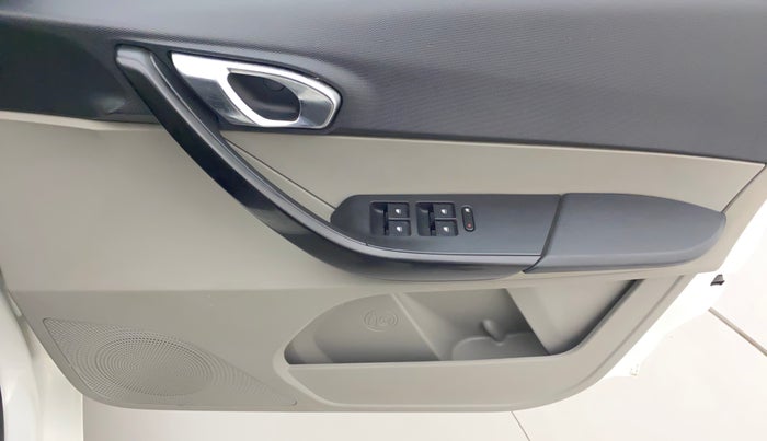 2017 Tata Tiago XZ PETROL, Petrol, Manual, 81,624 km, Driver Side Door Panels Control