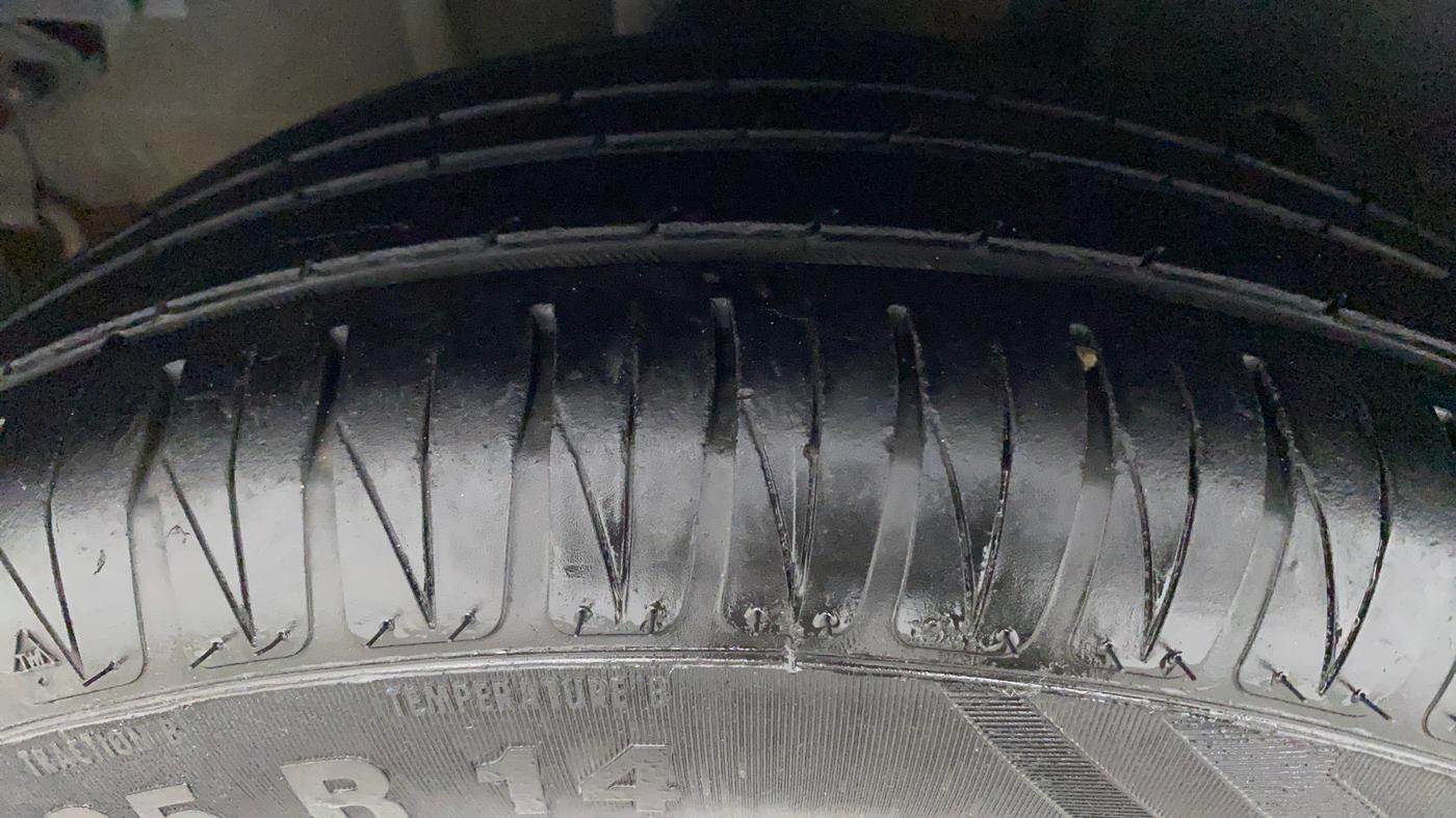 2017 Tata Tiago XZ PETROL, Petrol, Manual, 81,624 km, Right Rear Tyre Tread