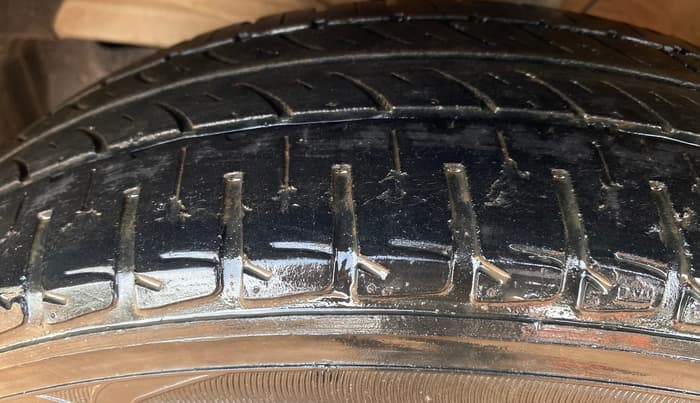 2023 Maruti Swift ZXI PLUS AMT, Petrol, Automatic, 54,353 km, Left Front Tyre Tread