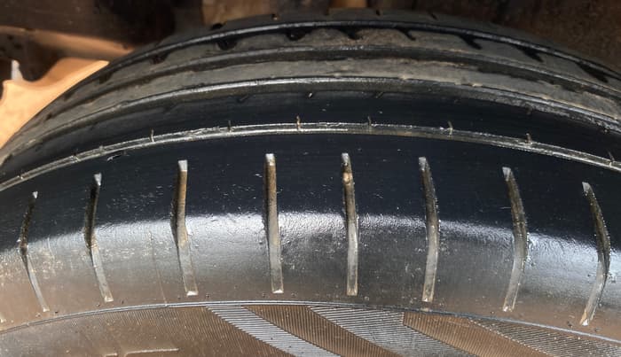 2023 Maruti Swift ZXI PLUS AMT, Petrol, Automatic, 54,353 km, Right Rear Tyre Tread