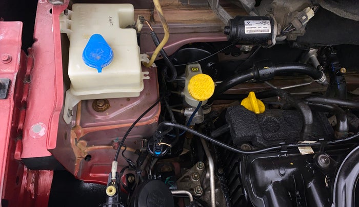 2016 Renault Kwid RXT 1.0 AMT, Petrol, Automatic, 42,109 km, Engine View - Right