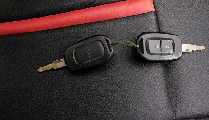 2016 Renault Kwid RXT 1.0 AMT, Petrol, Automatic, 42,109 km, Key Close Up