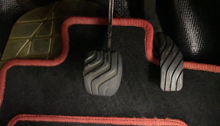 2016 Renault Kwid RXT 1.0 AMT, Petrol, Automatic, 42,109 km, Pedals