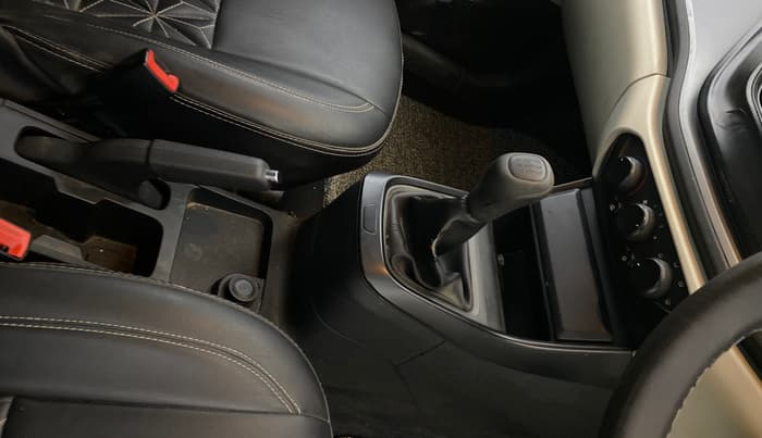 2023 Tata ALTROZ XE CNG, CNG, Manual, 29,457 km, Gear Lever