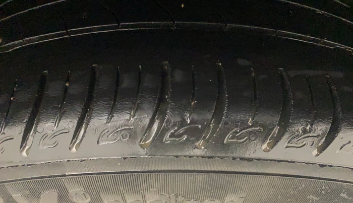 2016 Maruti Baleno ALPHA DIESEL 1.3, Diesel, Manual, 1,05,358 km, Left Rear Tyre Tread