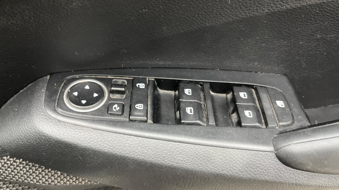 2020 KIA SELTOS HTK PLUS 1.5, Petrol, Manual, 58,021 km, Driver Side Door Panels Control