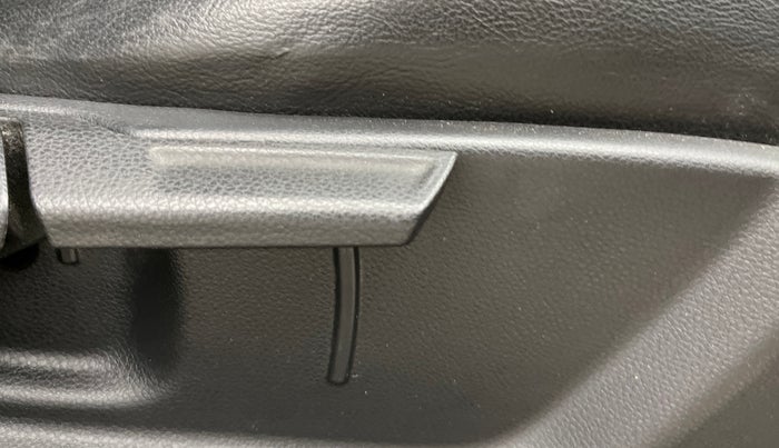 2020 KIA SELTOS HTK PLUS 1.5, Petrol, Manual, 58,777 km, Driver Side Adjustment Panel