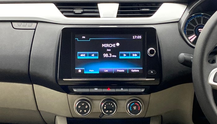 2020 Renault TRIBER RXZ AT, Petrol, Automatic, 28,777 km, Air Conditioner