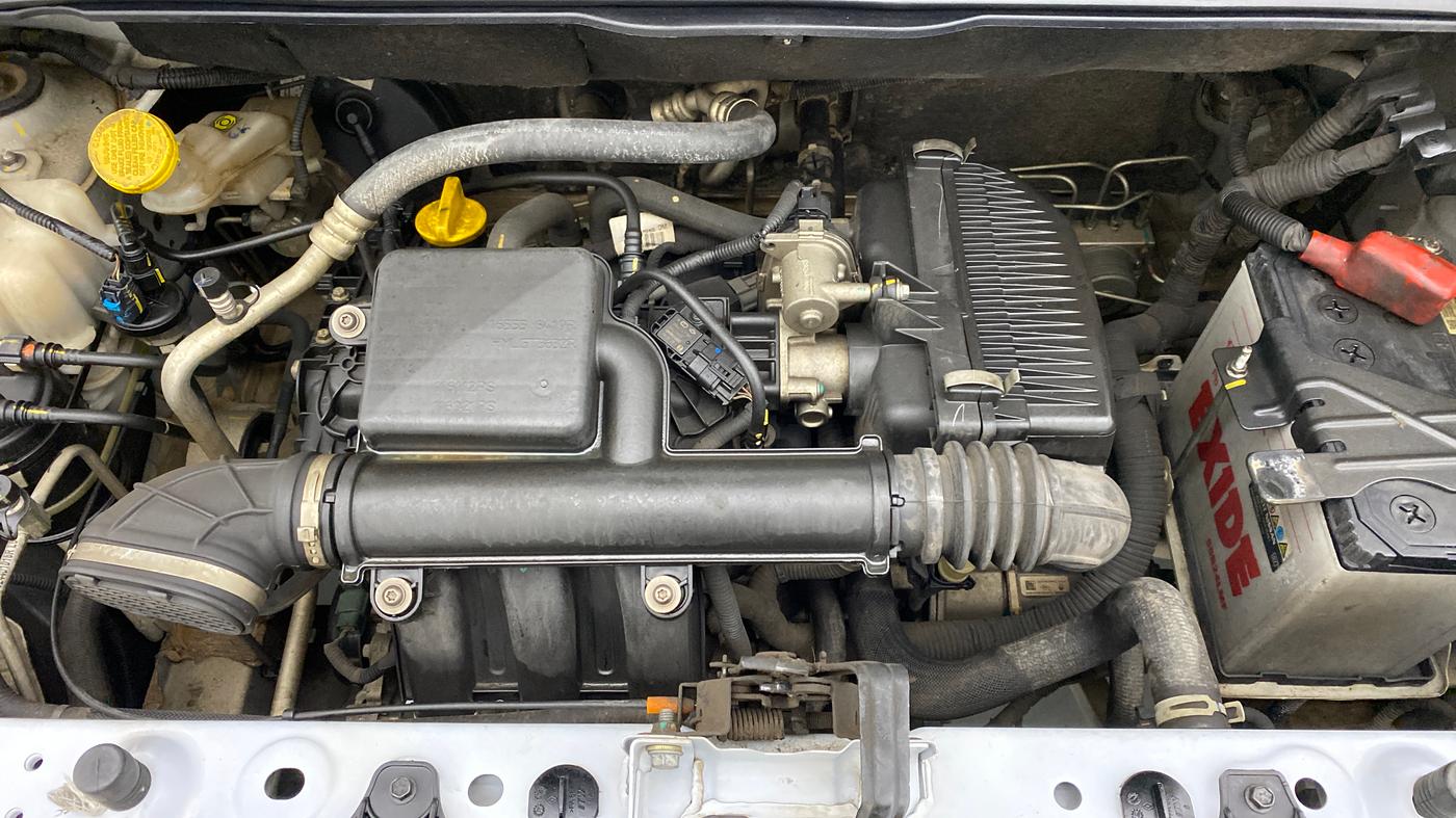 2020 Renault TRIBER RXZ AT, Petrol, Automatic, 28,777 km, Open Bonet