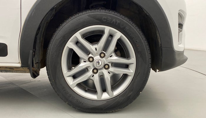 2020 Renault TRIBER RXZ AT, Petrol, Automatic, 28,777 km, Right Front Wheel