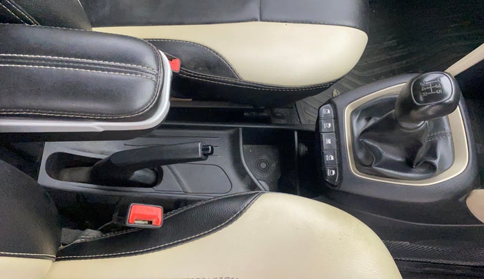 2019 Hyundai NEW SANTRO SPORTZ MT, Petrol, Manual, 81,634 km, Gear Lever