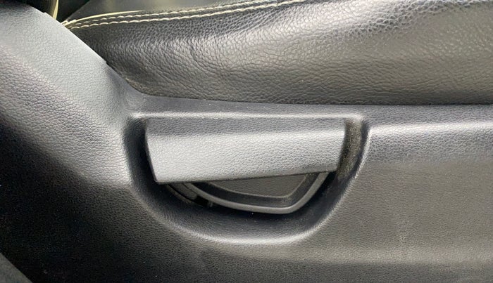 2019 Hyundai NEW SANTRO SPORTZ MT, Petrol, Manual, 81,634 km, Driver Side Adjustment Panel