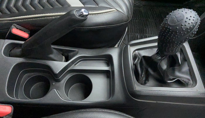 2016 Maruti Vitara Brezza VDI, Diesel, Manual, 39,237 km, Gear Lever