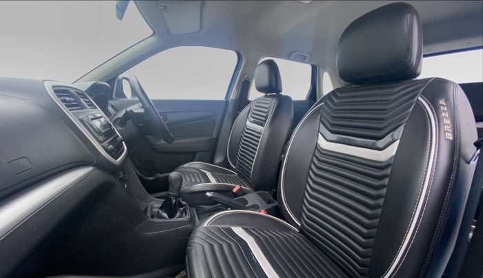 2016 Maruti Vitara Brezza VDI, Diesel, Manual, 39,237 km, Right Side Front Door Cabin
